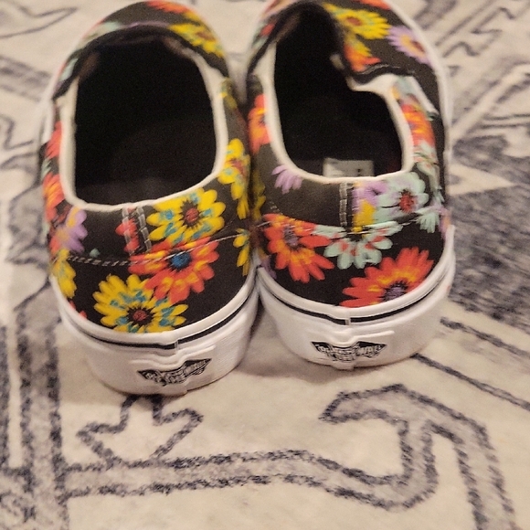 Vans Floral Slip-on Sneakers - Picture 4 of 7